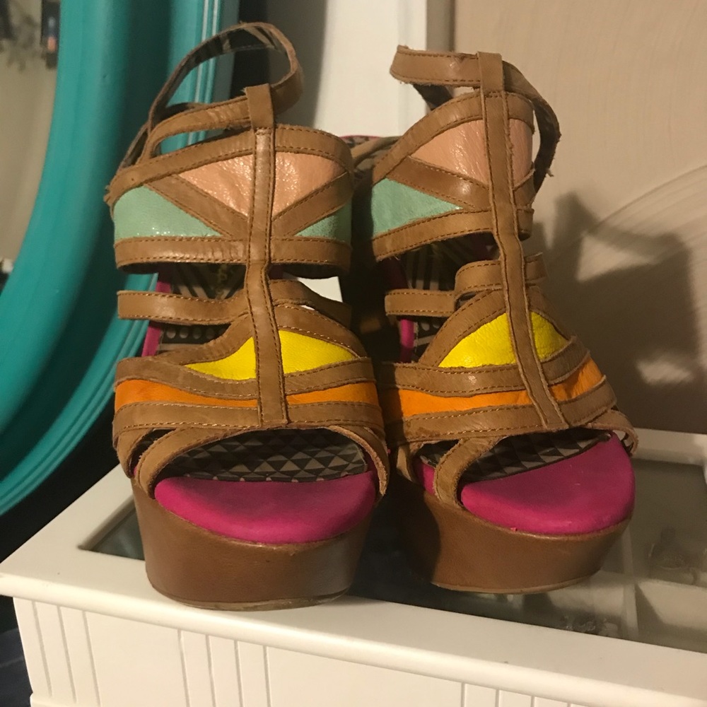 Jessica Simpson wedges